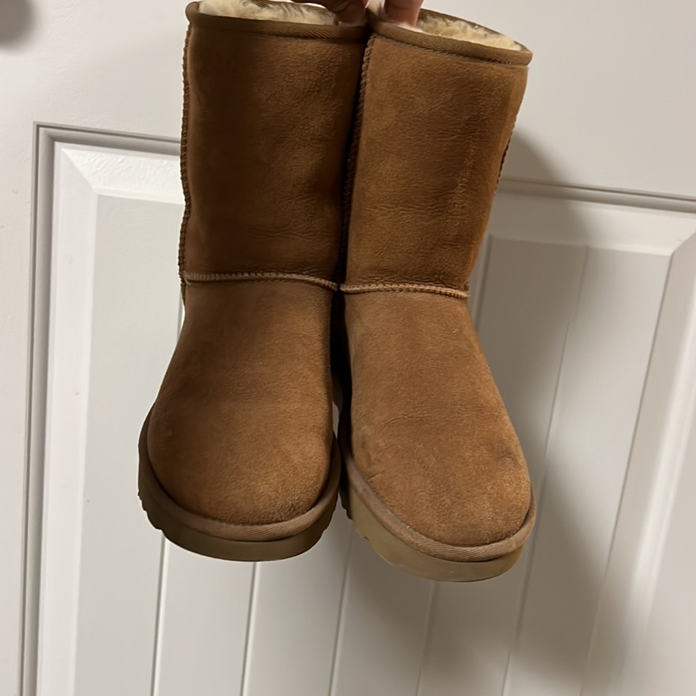 Uggs! - image 2